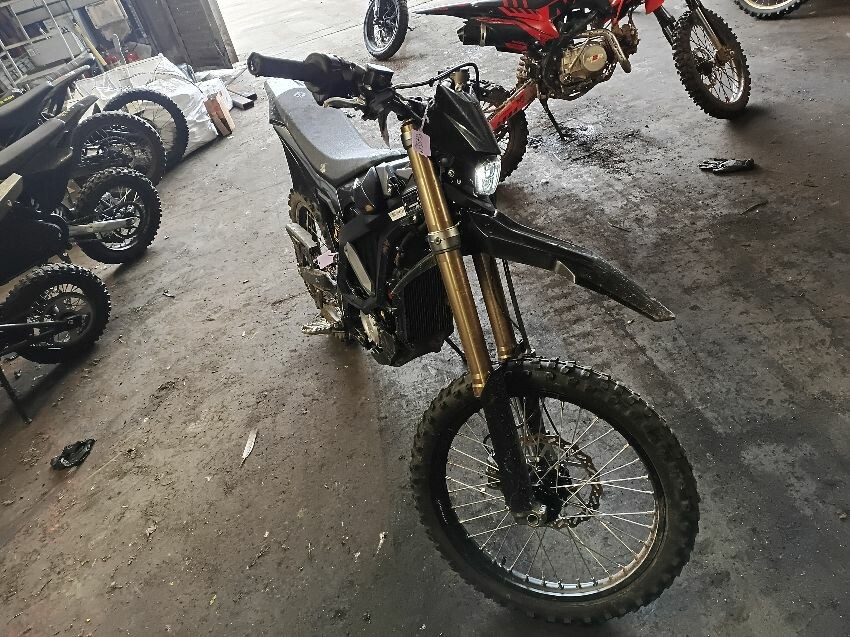  E-BIKE E-BIKE