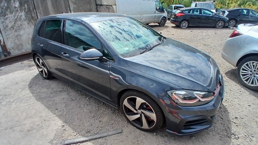 2018 VOLKSWAGEN GOLF