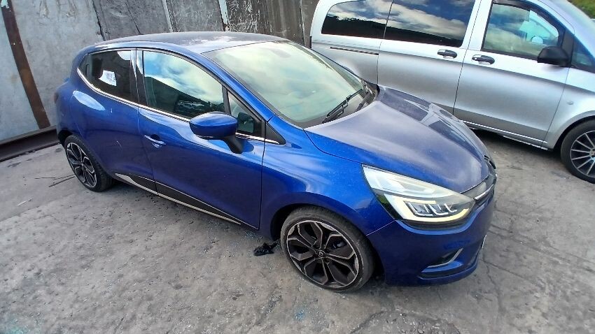 2017 RENAULT CLIO