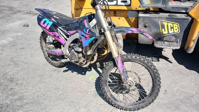 YAMAHA YZF250