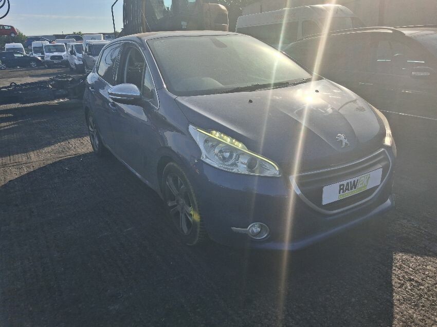 2014 PEUGEOT 208