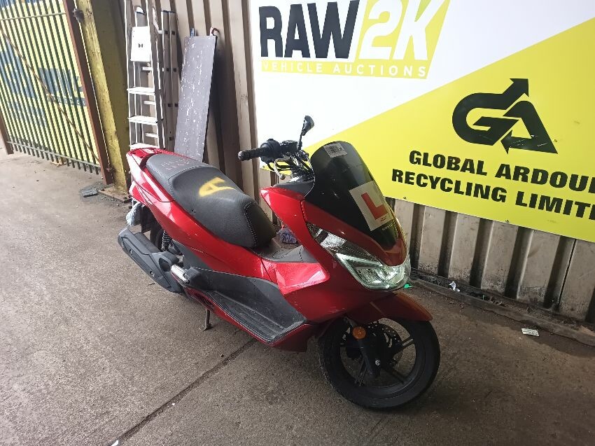 2016 HONDA PCX