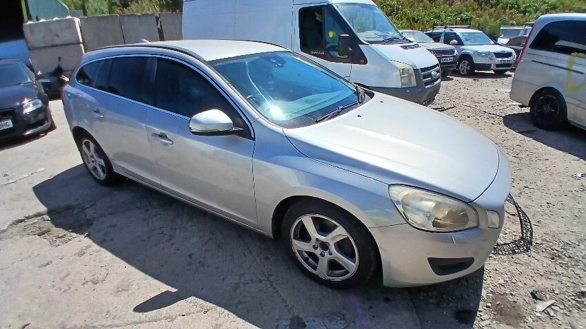 2011 VOLVO V60