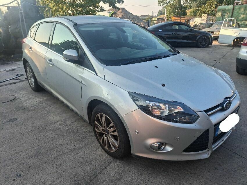 2014 FORD FOCUS TITANIUM NAVIGATOR 999cc