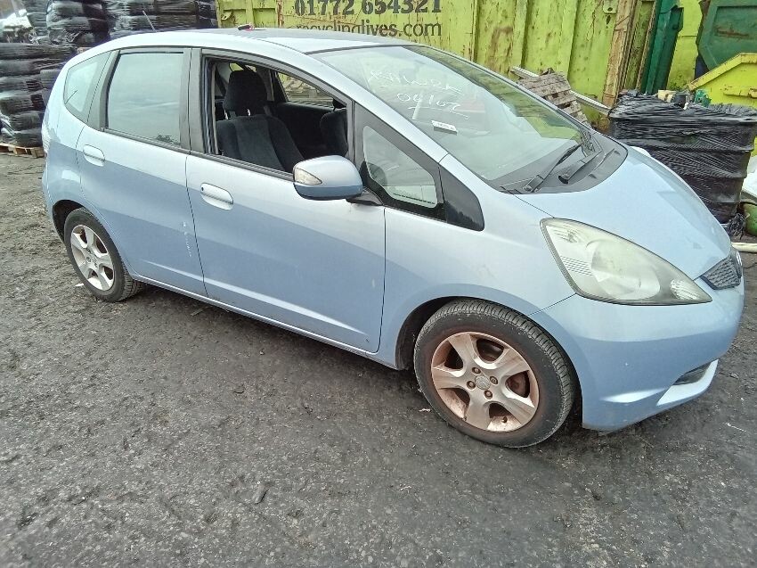 2009 HONDA JAZZ I-VTEC ES 1,339cc