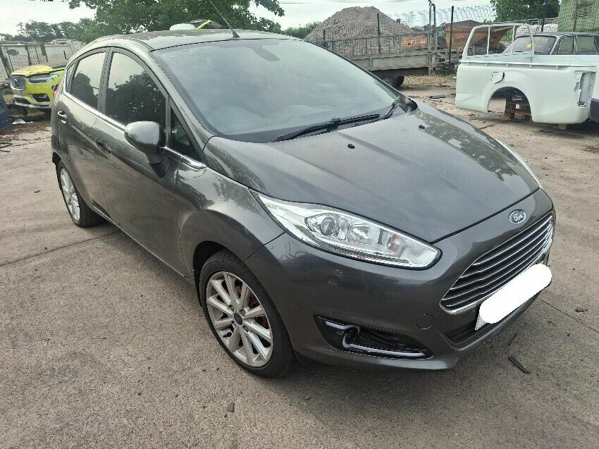 2016 FORD FIESTA TITANIUM 998cc