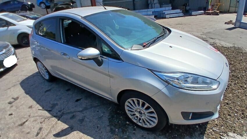 2013 FORD FIESTA TITANIUM 998cc