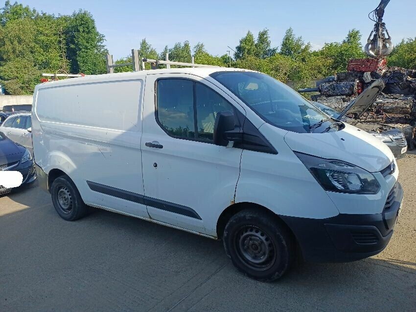 2015 FORD TRANSIT CUSTOM 250 LR P/V 2,198cc