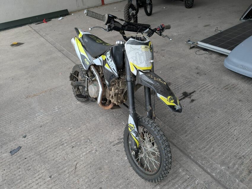  MOTORCYCLE SCRAMBLER