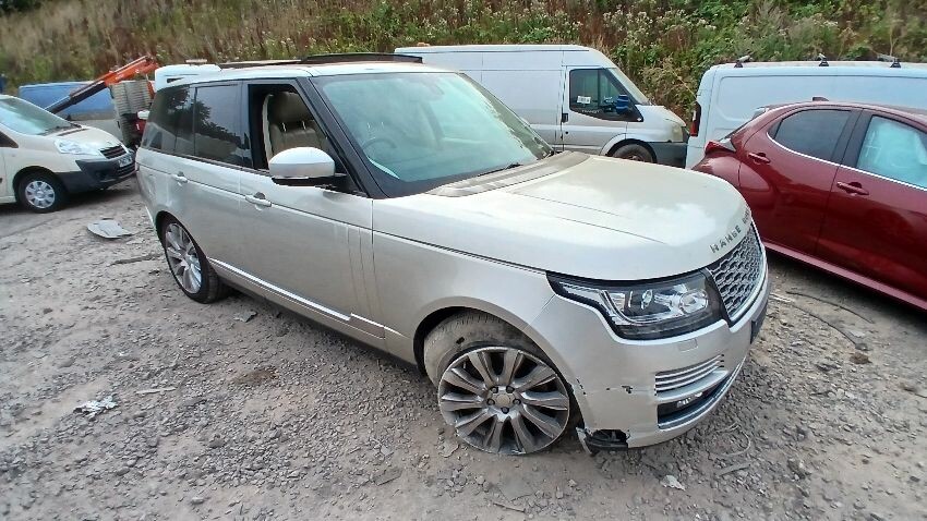 2014 LAND ROVER RANGE ROVER SDV8 VOGUE 4,367cc