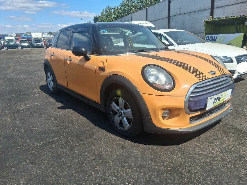 2015 MINI HATCH COOPER D 1,496cc