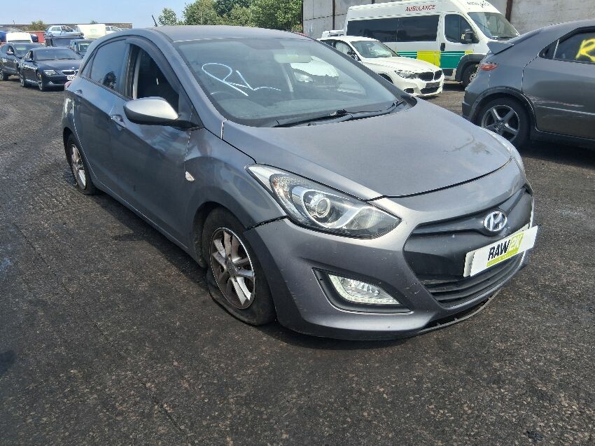 2013 HYUNDAI I30