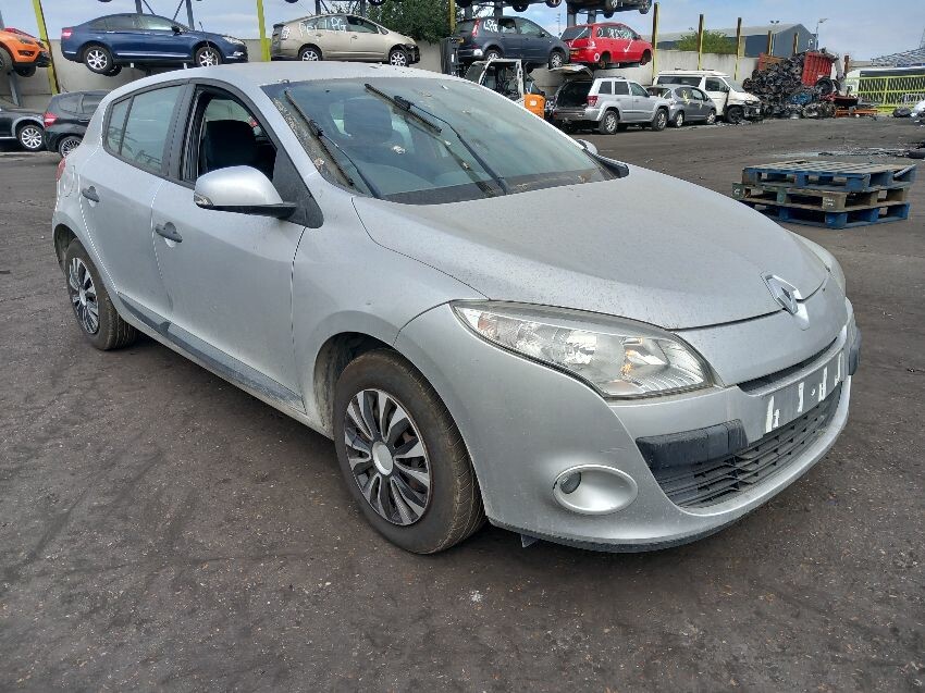 2011 RENAULT MEGANE