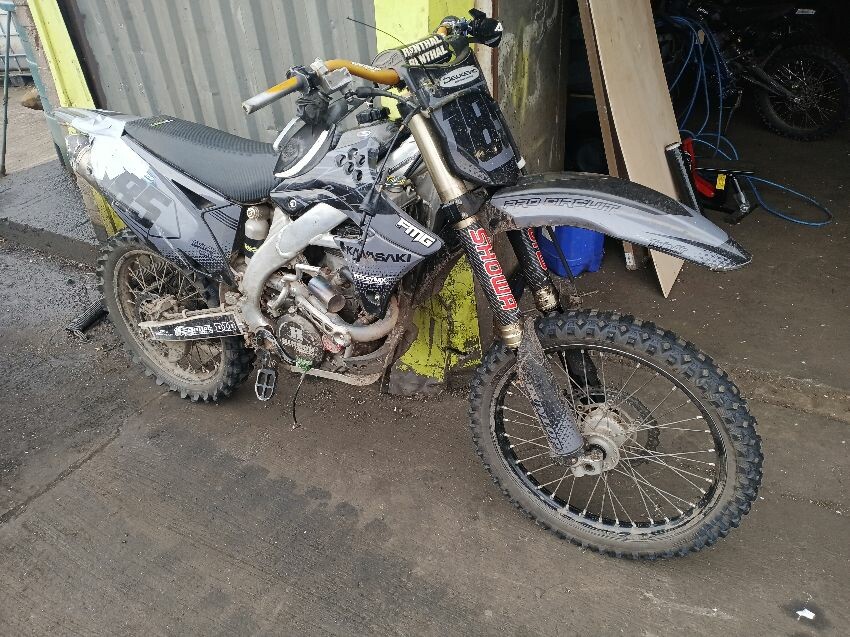  KAWASAKI OFF ROAD MOTORBIKE
