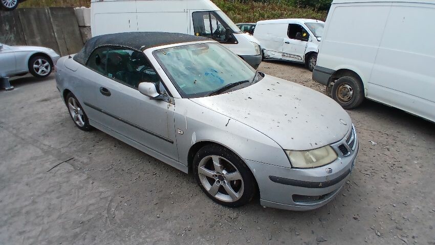 2004 SAAB 9-3