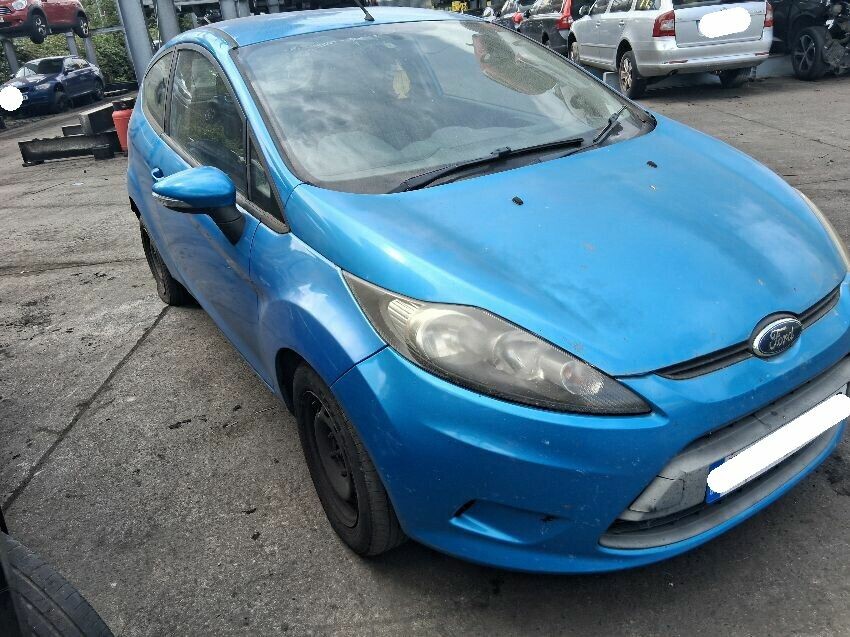 2010 FORD FIESTA