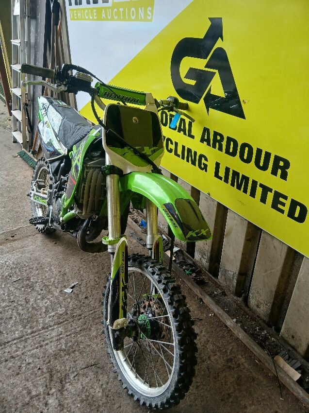 KAWASAKI OFF ROAD BIKE