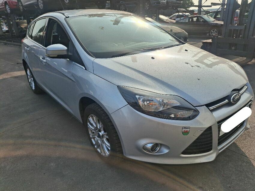 2011 FORD FOCUS TITANIUM 1,596cc