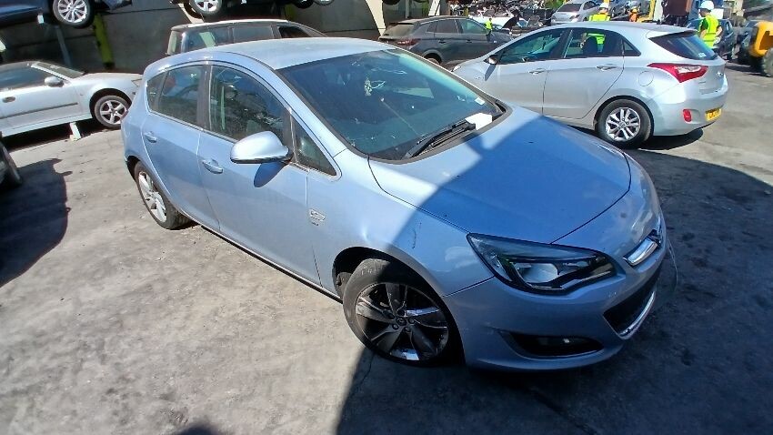 2015 VAUXHALL ASTRA