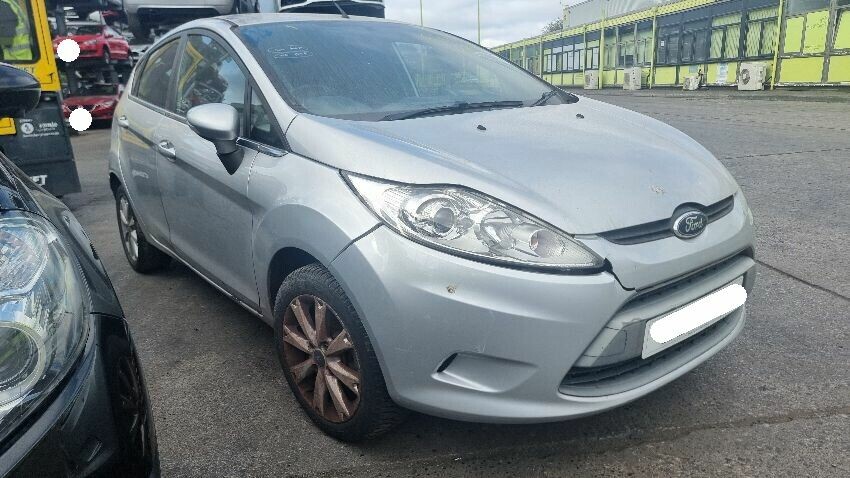 2011 FORD FIESTA