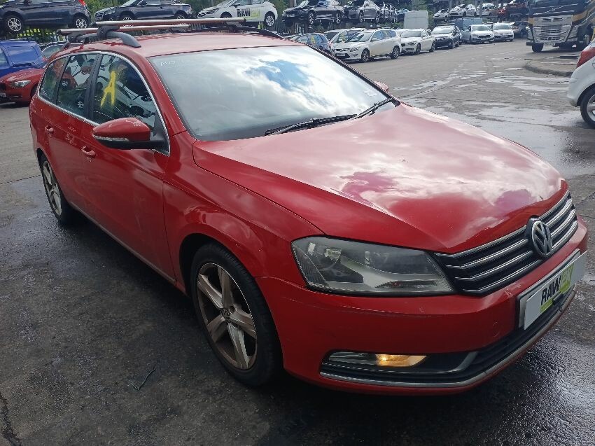 2012 VOLKSWAGEN PASSAT