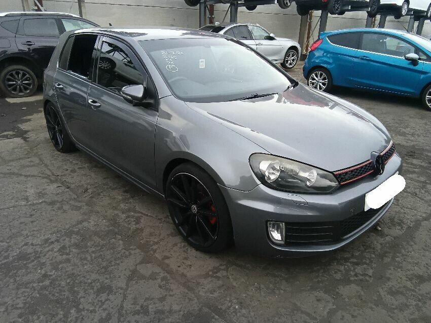 2010 VOLKSWAGEN GOLF