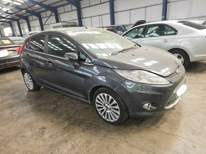 2010 FORD FIESTA
