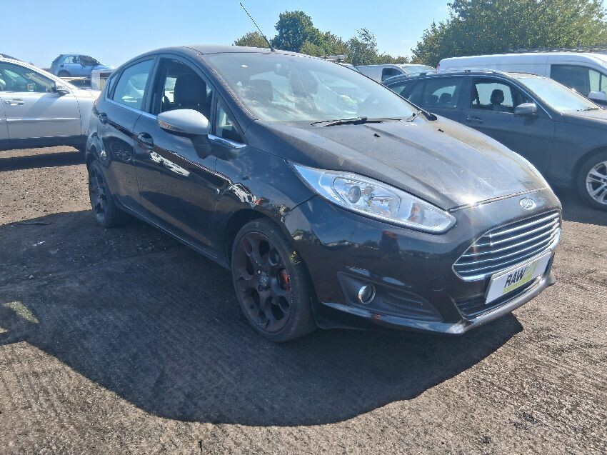2012 FORD FIESTA
