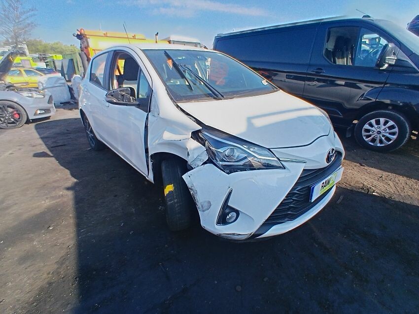 2019 TOYOTA YARIS