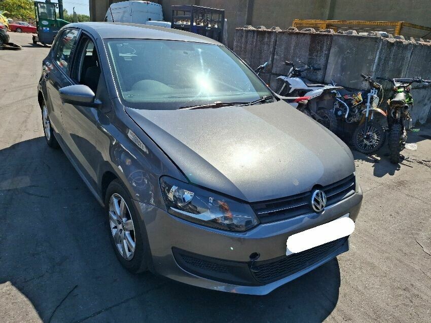 2011 VOLKSWAGEN POLO