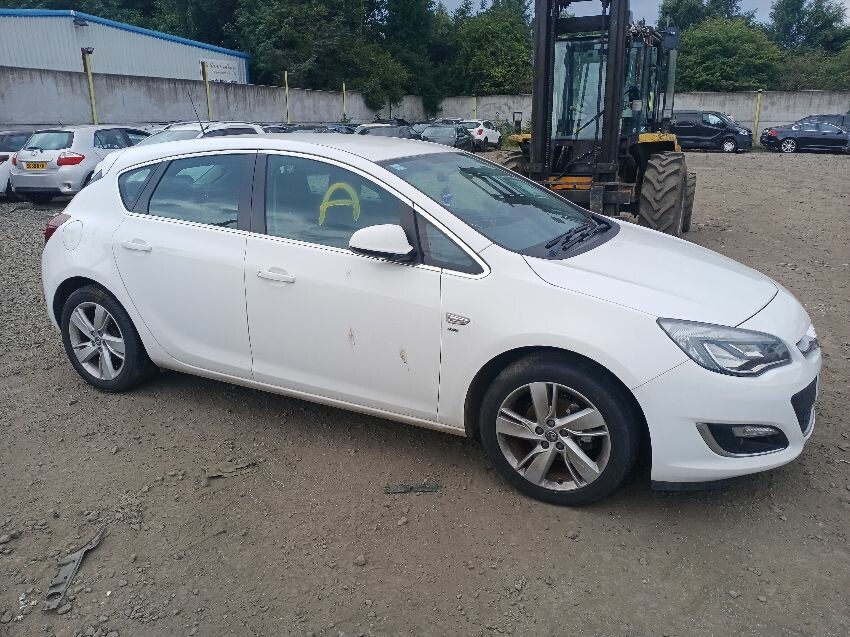 2014 VAUXHALL ASTRA
