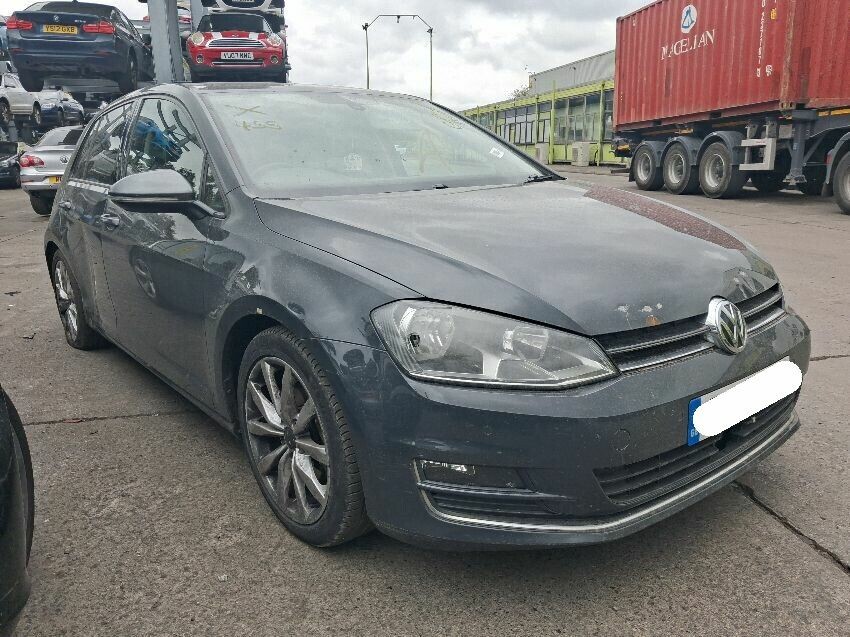 2014 VOLKSWAGEN GOLF