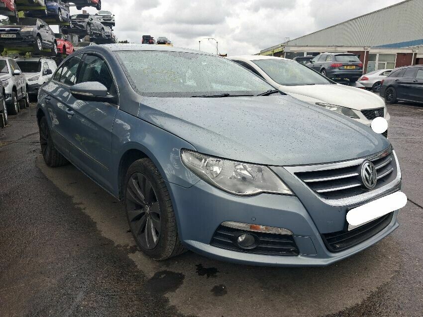 2010 VOLKSWAGEN PASSAT