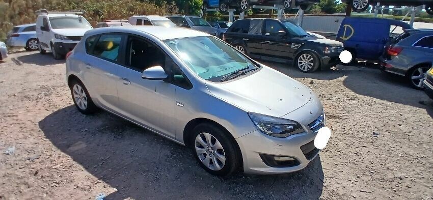 2015 VAUXHALL ASTRA