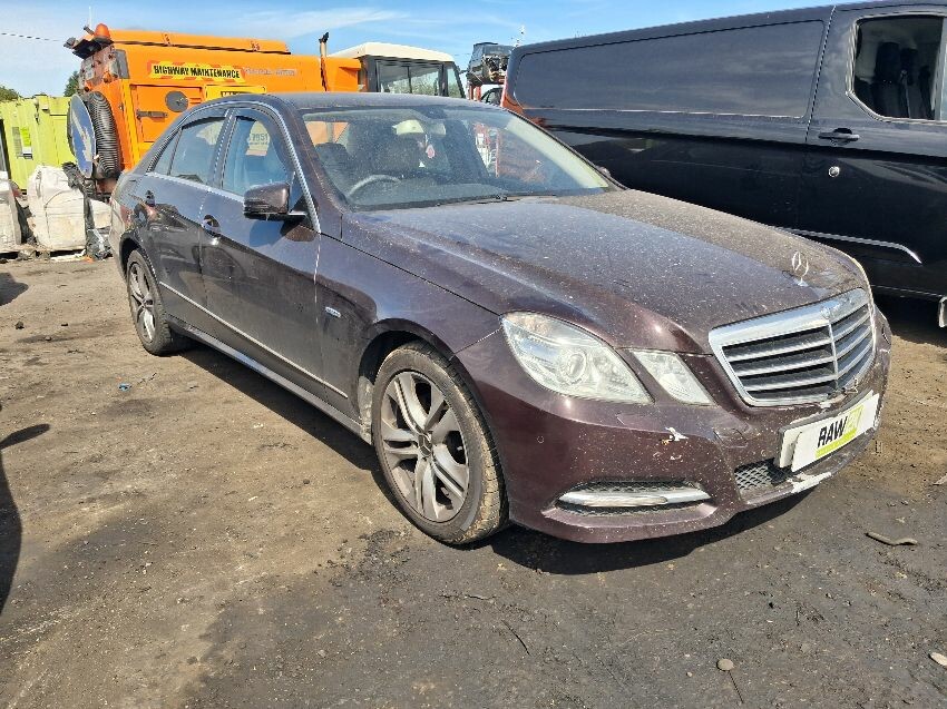 2009 MERCEDES E-CLASS