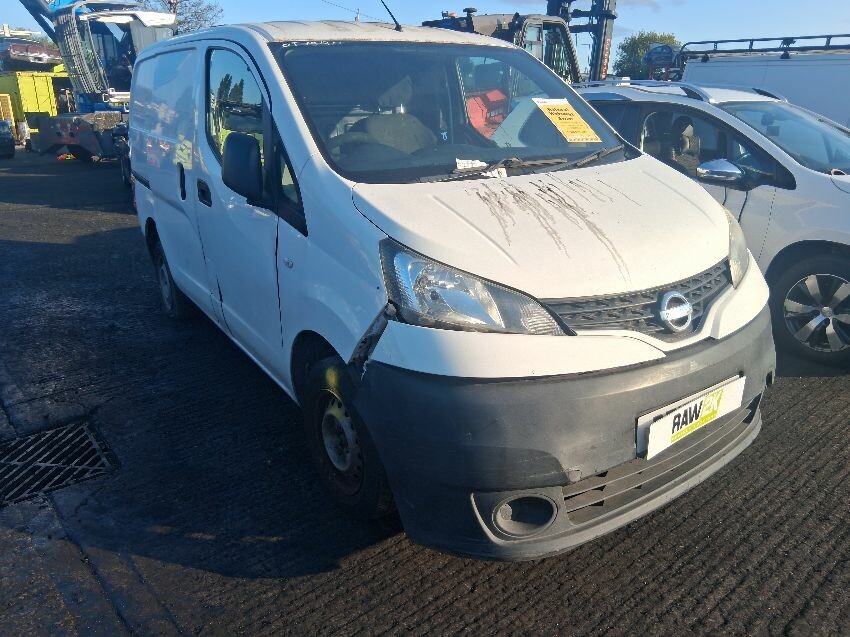 2017 NISSAN NV200
