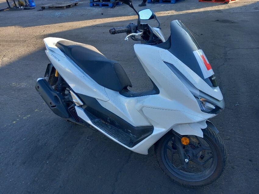 2025 HONDA PCX125