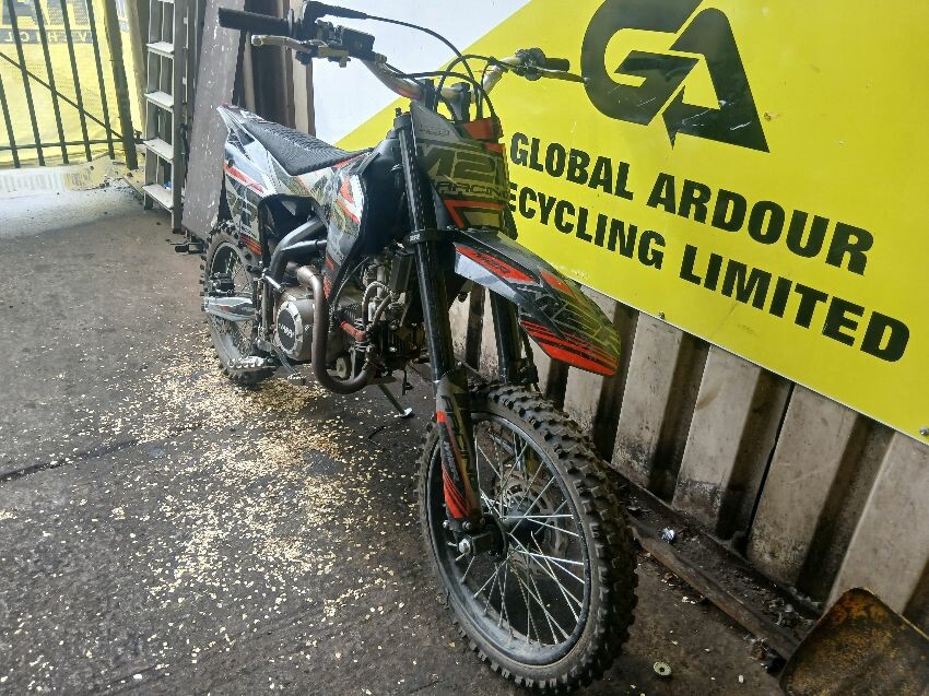  MOTOR SCOOTER 040668