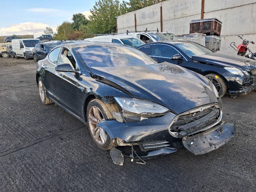 2014 TESLA MODEL S