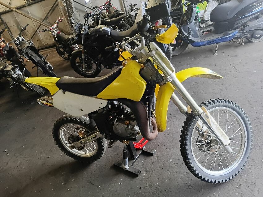  SUZUKI OFF ROAD BIKE