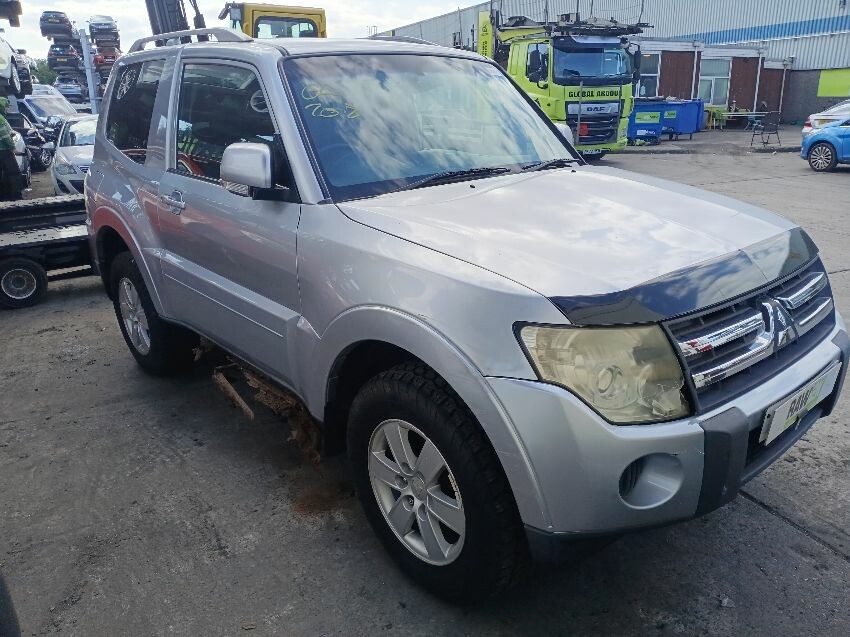 2007 MITSUBISHI SHOGUN