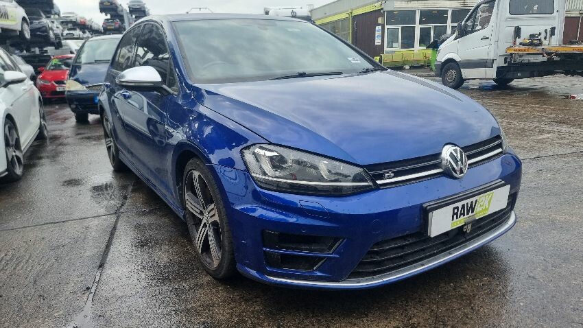 2015 VOLKSWAGEN GOLF