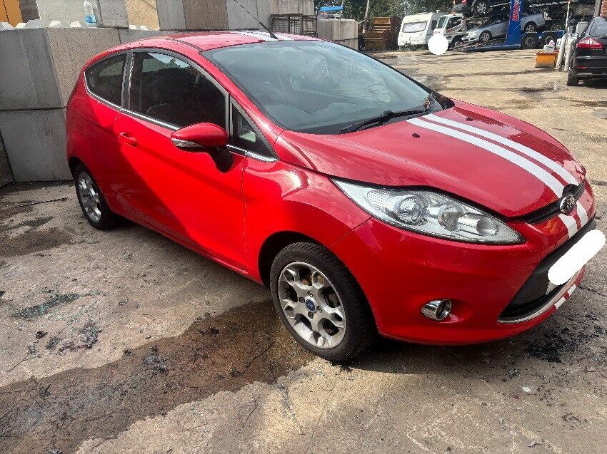 2012 FORD FIESTA