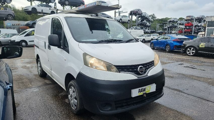 2011 NISSAN NV200