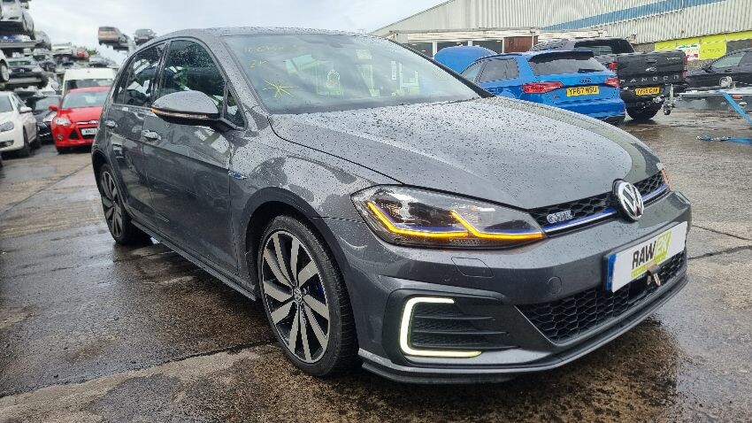 2018 VOLKSWAGEN GOLF
