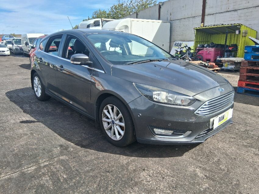 2016 FORD FOCUS