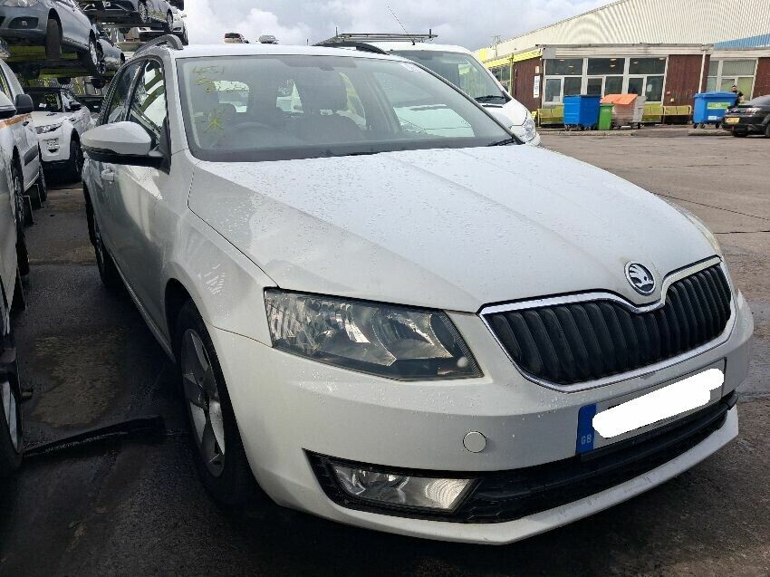 2015 SKODA OCTAVIA