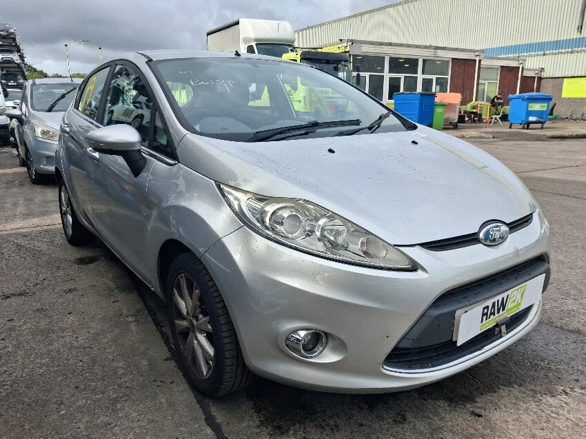2010 FORD FIESTA