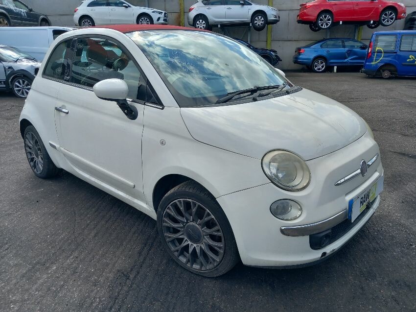 2011 FIAT 500C