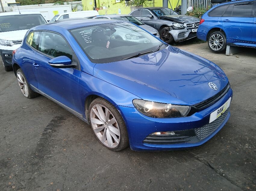 2011 VOLKSWAGEN SCIROCCO